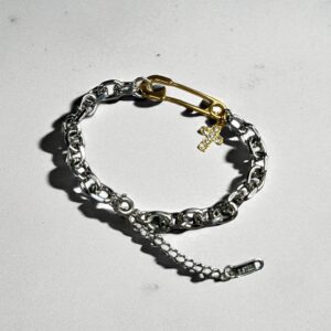 【LIBASE】Safety Pin Cross Bracelet